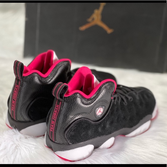 New Nike Grade School Jumpman Team 2 Jordan sneakers - Picture 8 of 14